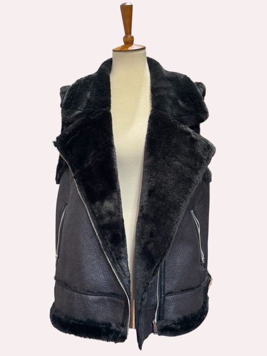 House of Harlow 1960 Jackets & Blazers - House of Harlow 1960 Black Faux Shearling Zip Vest #307